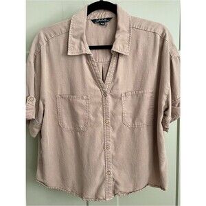 Charlie B Cropped Button-Front Women's Top in Beige